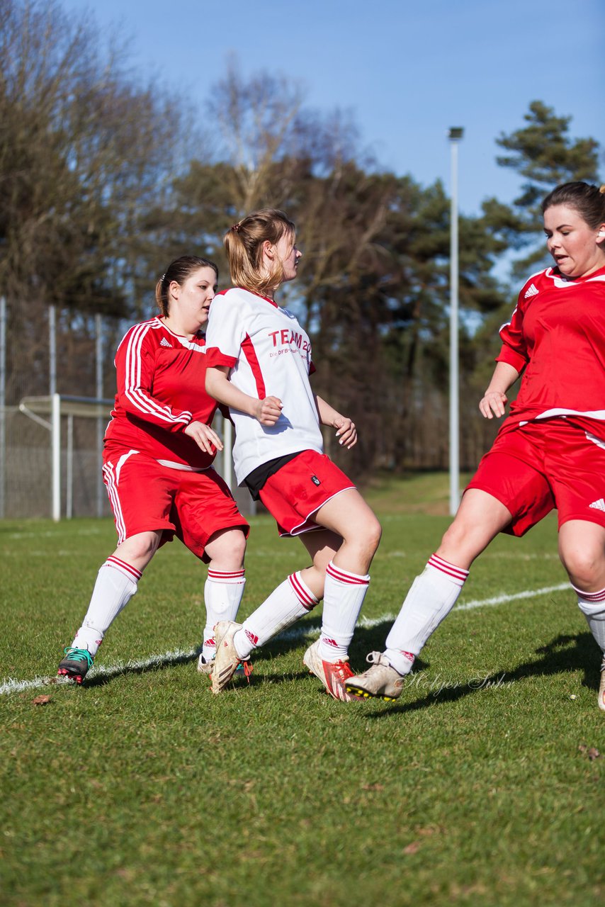 Bild 385 - Frauen SV Boostedt - Tralauer SV : Ergebnis: 12:0